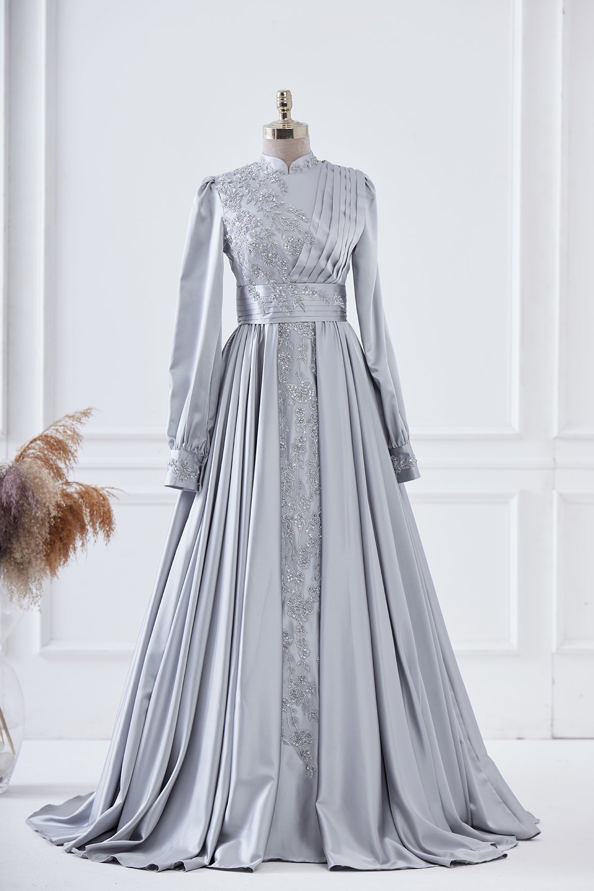 Queen Satin Dress Grey